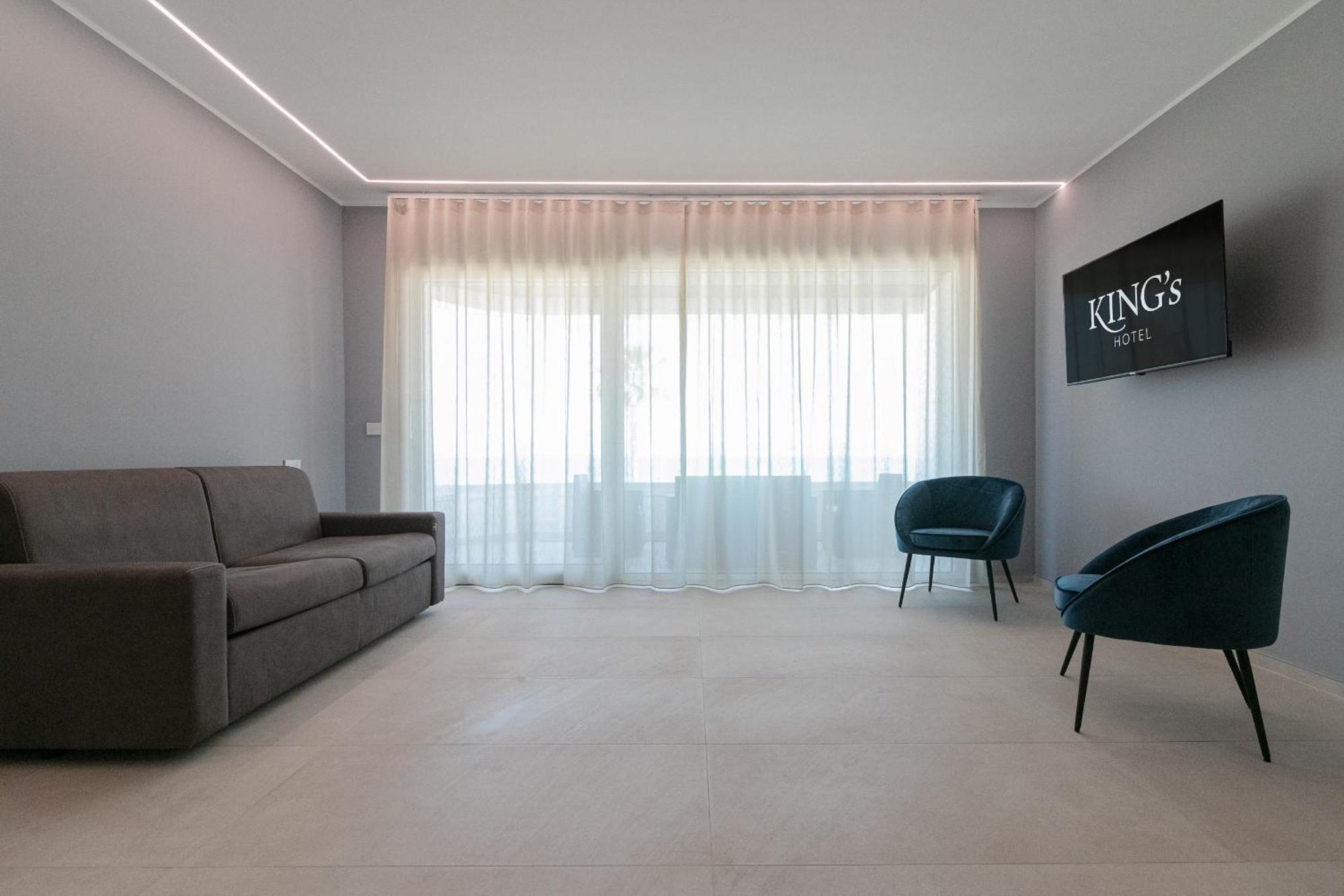 King'S Rooms Термоли Екстериор снимка