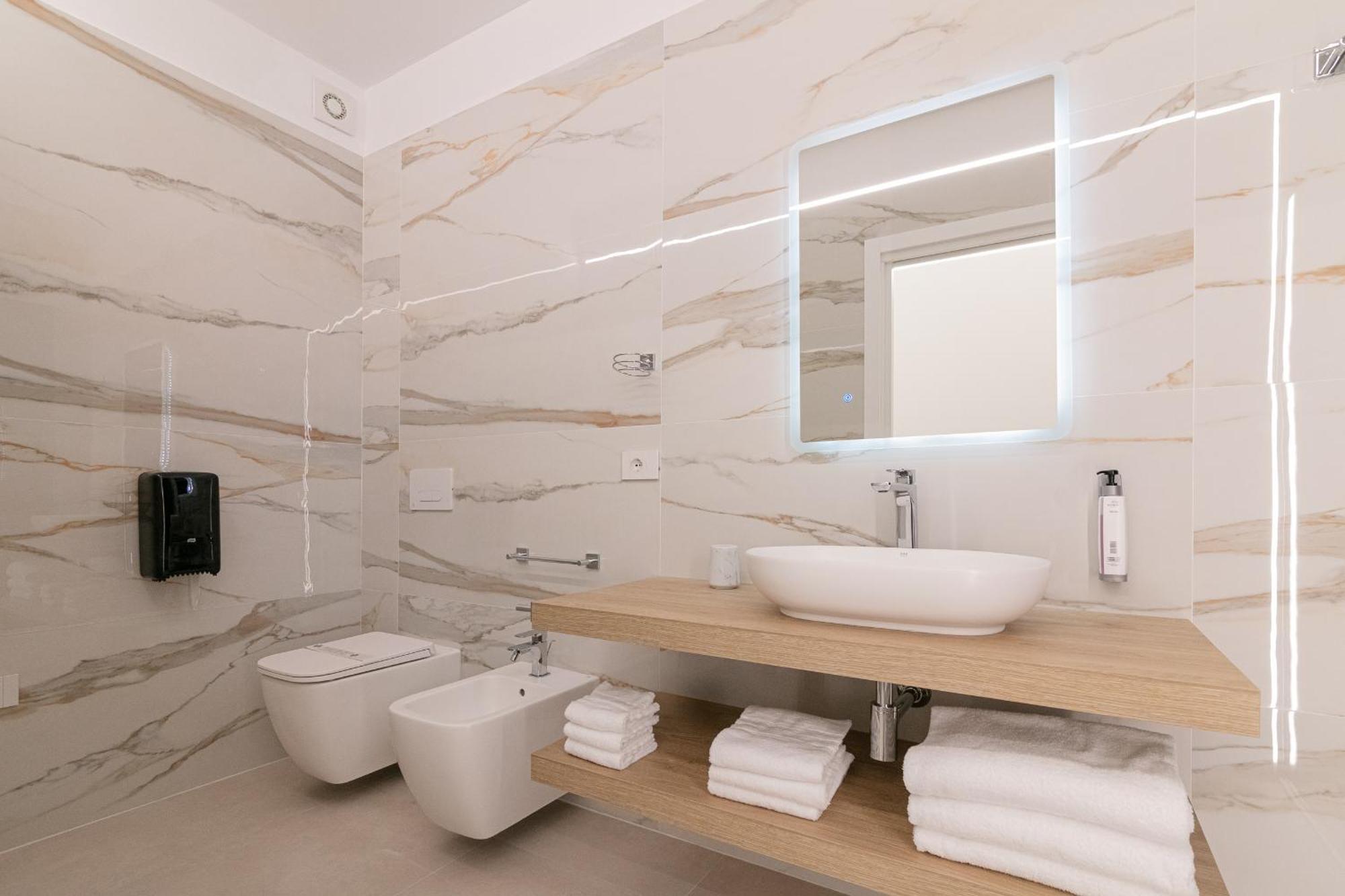 King'S Rooms Термоли Екстериор снимка
